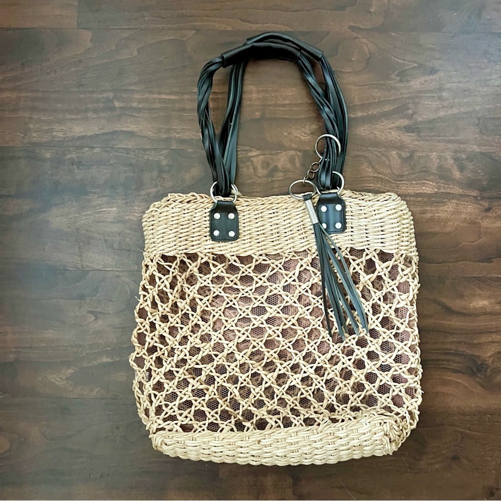 Womens Straw Shoulder Bag Beige Tote Purse 15”W X 14”L Double Handle Lined